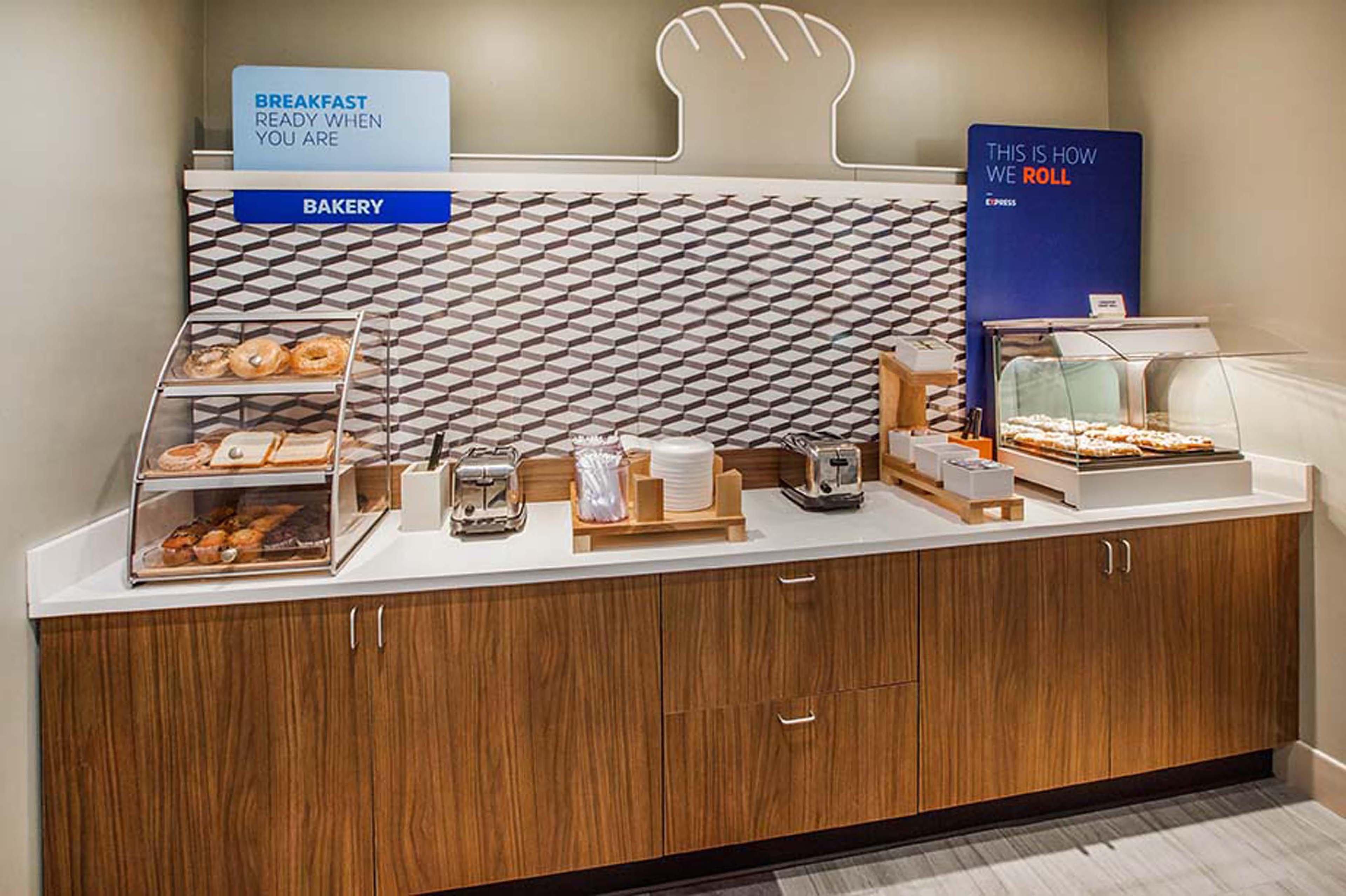 Holiday Inn Express Hotel & Suites Huntsville West - Research Park By Ihg Zewnętrze zdjęcie